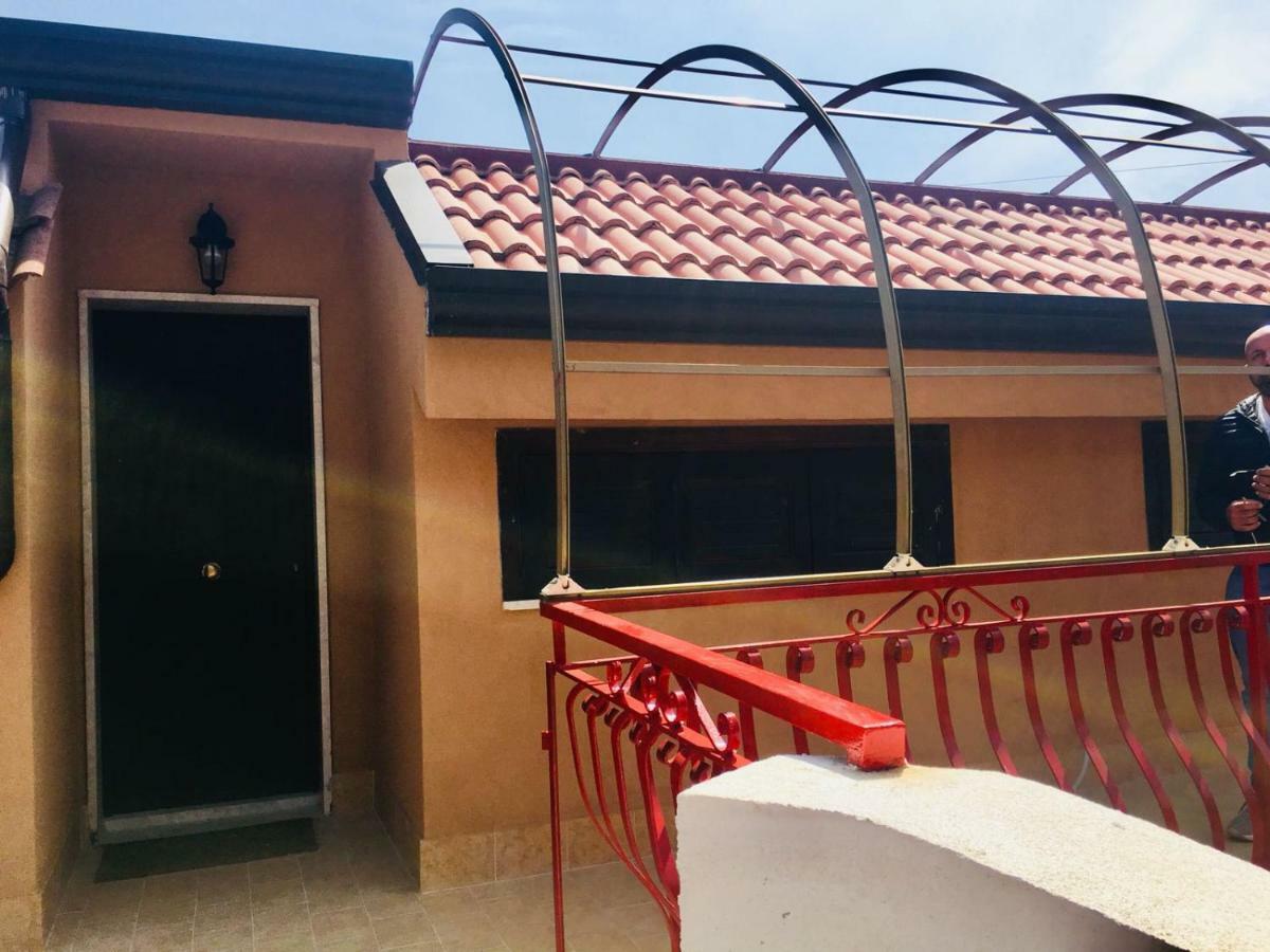 Apartament La Casa Del Sole Sorgente Letojanni Zewnętrze zdjęcie