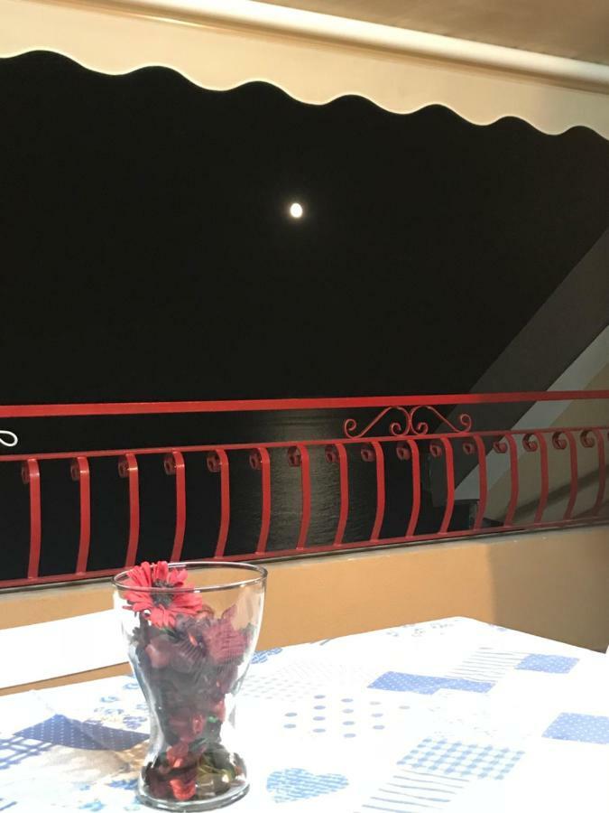 Apartament La Casa Del Sole Sorgente Letojanni Zewnętrze zdjęcie